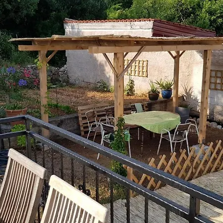 Appartement Apartman Sa 3 Spavace Sobe U Kucistu *