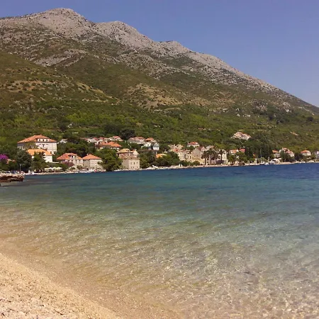 Appartement Apartman Sa 3 Spavace Sobe U Kucistu *