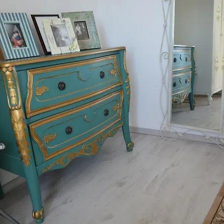 Apartman Sa 3 Spavace Sobe U Kucistu Apartment