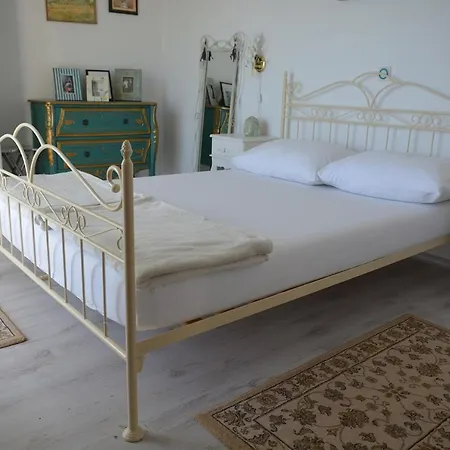 Apartman Sa 3 Spavace Sobe U Kucistu Apartment