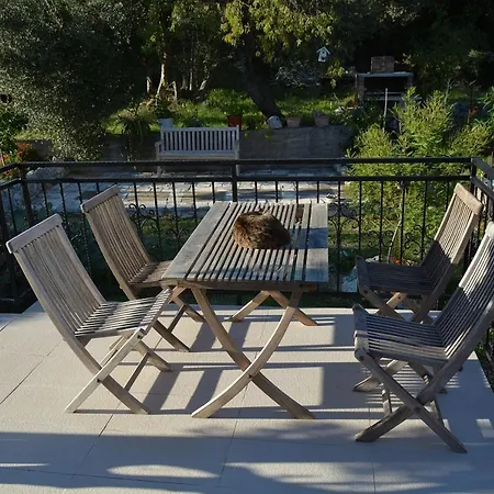 Appartement Apartman Sa 3 Spavace Sobe U Kucistu *